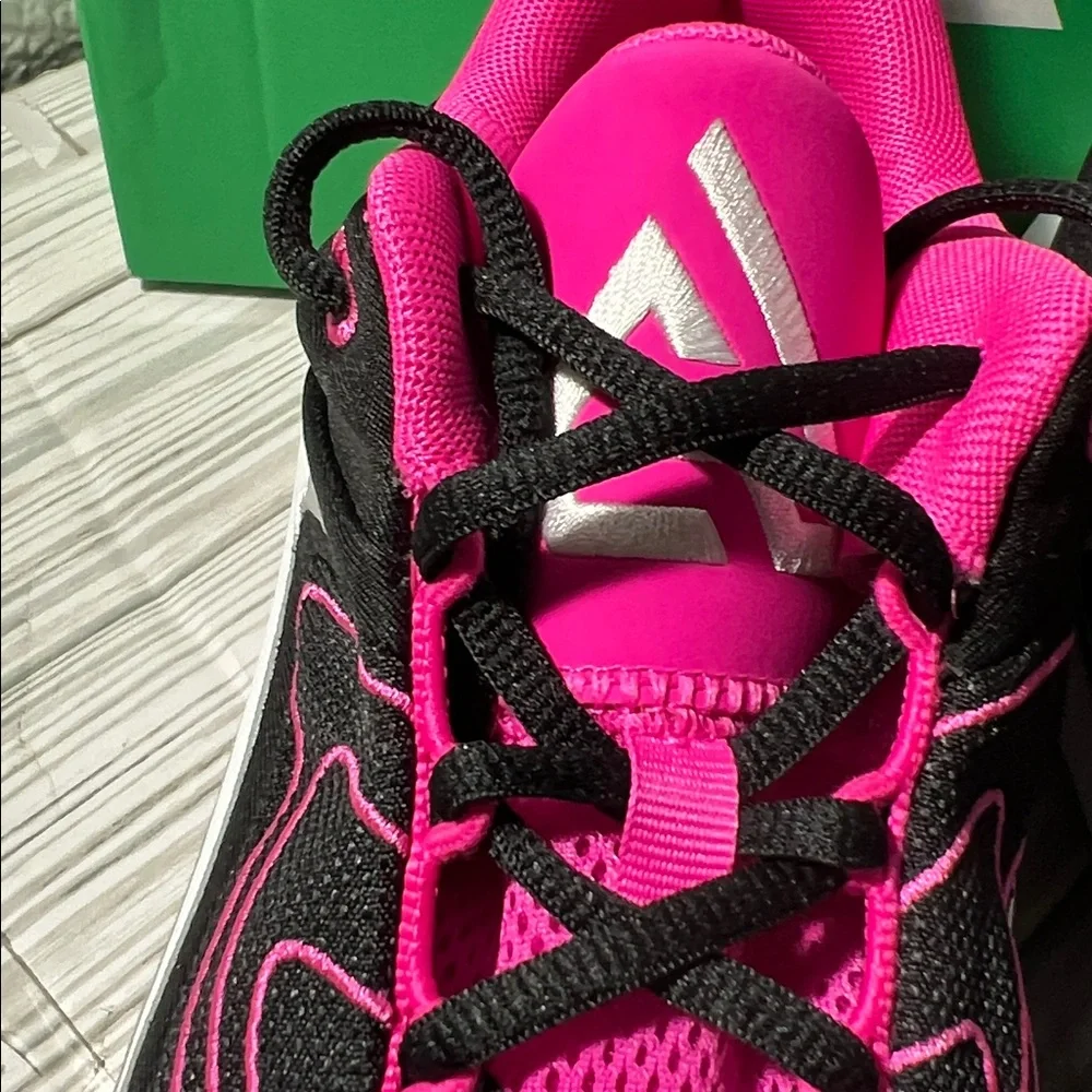 Nike‎ Giannis Immortality 4 Big Kids' Basketball Shoes sneakers Black Pink 7Y
